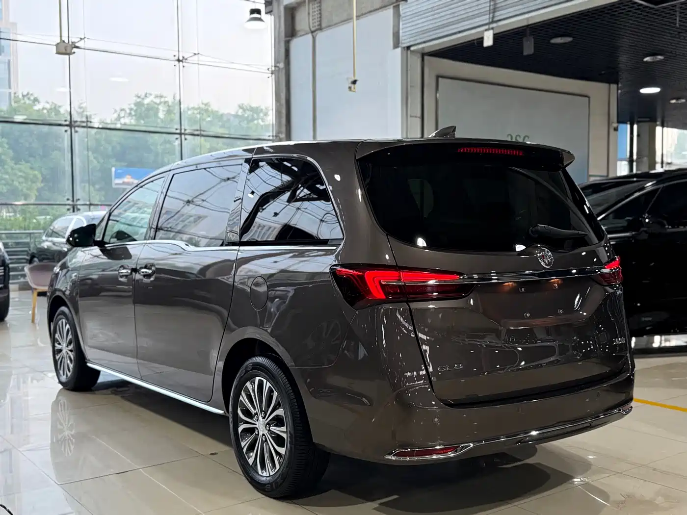 Buick GL8 2023 Facelift Land Business Class Luxury фото 20
