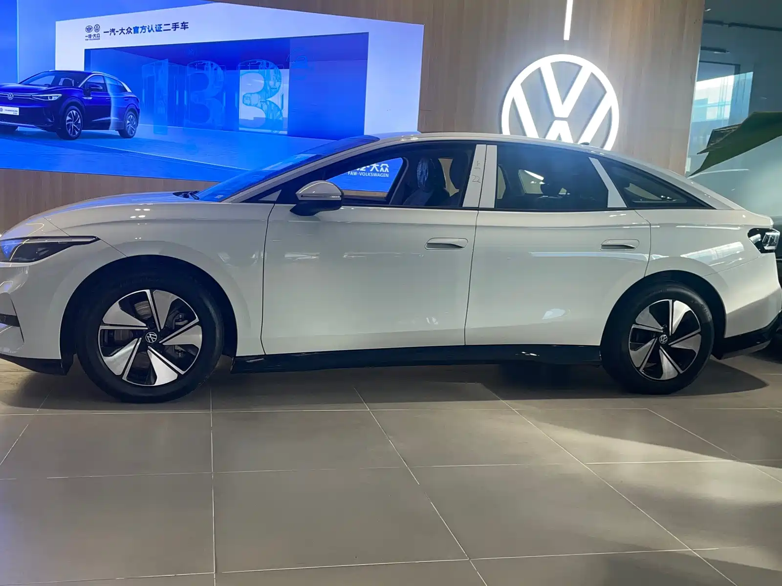 صورة 5 - Volkswagen ID.7