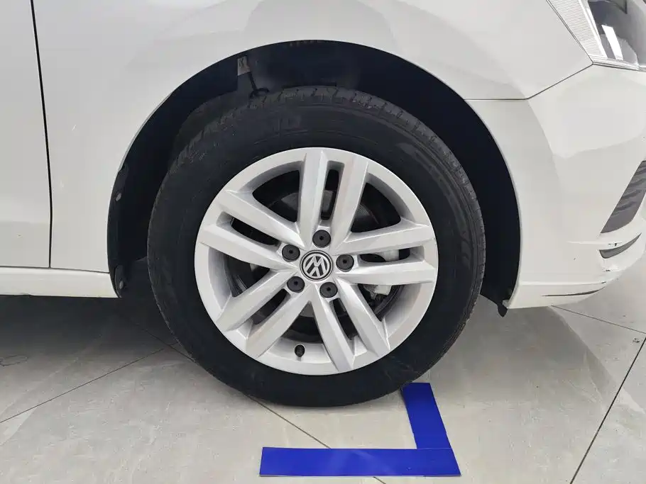 Фото 6 - Volkswagen Jetta
