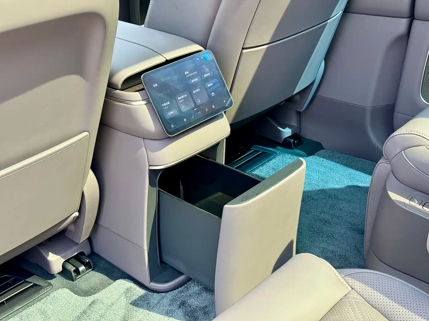 NIO ES8 2026 2025 Base Model