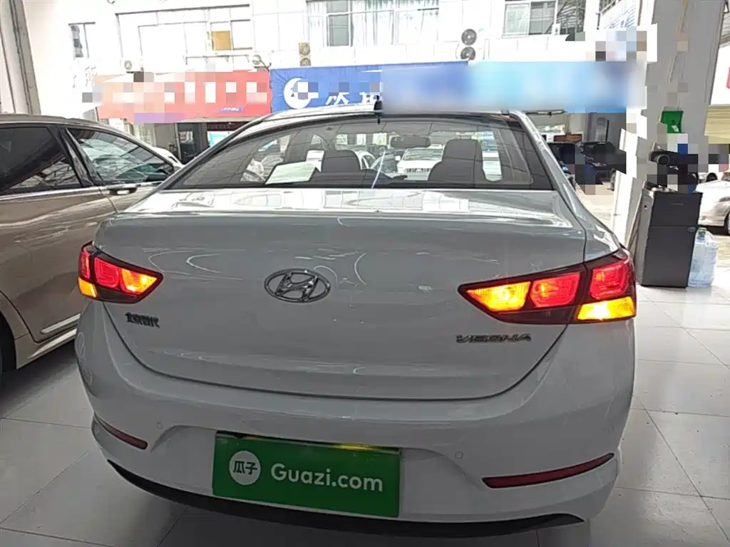 Hyundai Verna 2016 1.4L Automatic Cool Edition GLS фото 6