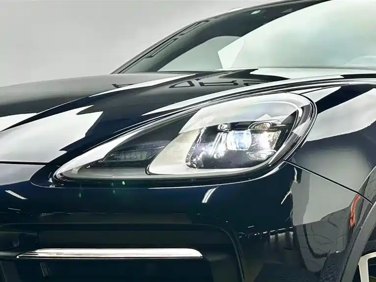 PORSCHE CAYENNE NEW ENERGY