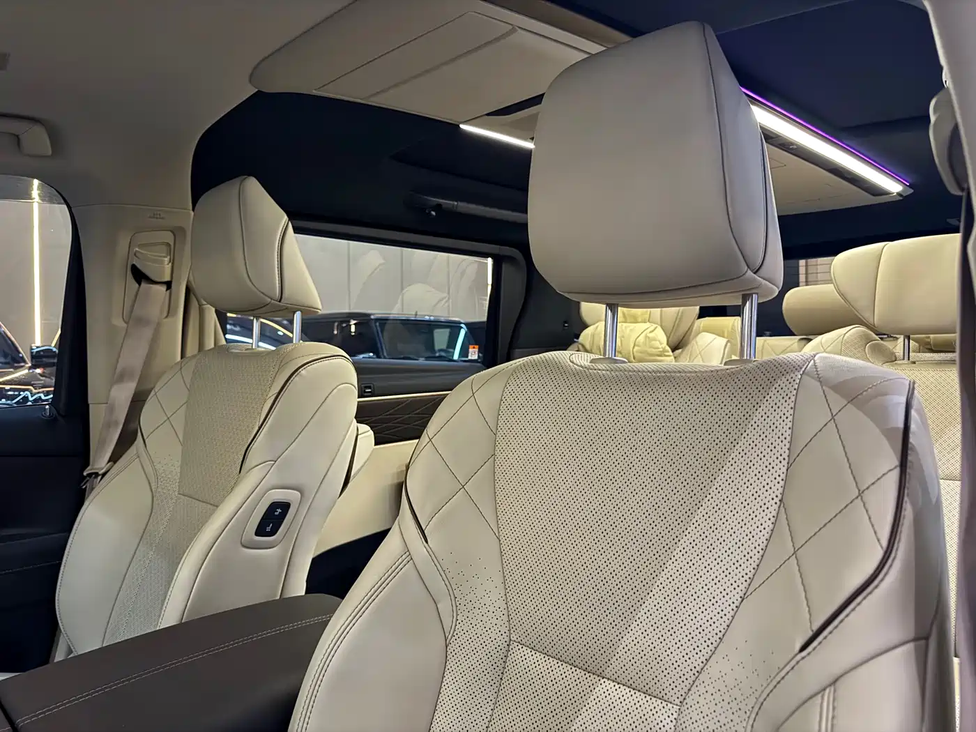 Toyota Vellfire 2023 Crown Hybrid 2.5L HV Ultimate фото 9