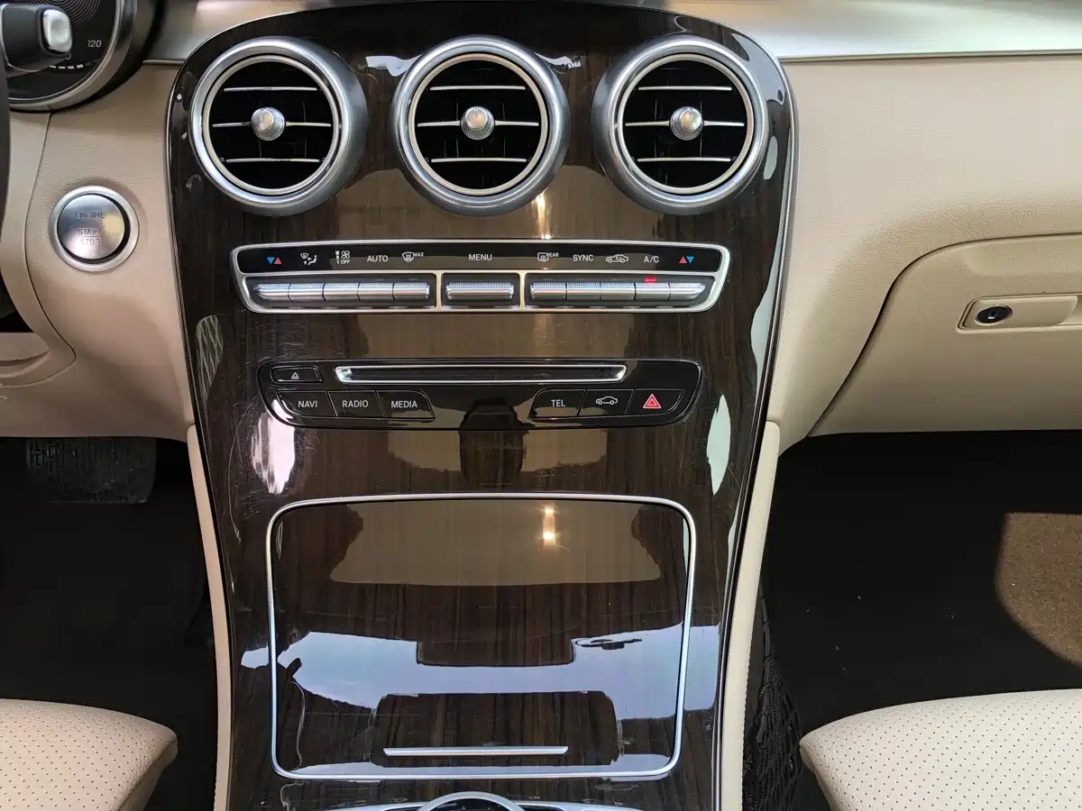 Mercedes-Benz GLC 2016 GLC 260 4MATIC Luxury фото 19