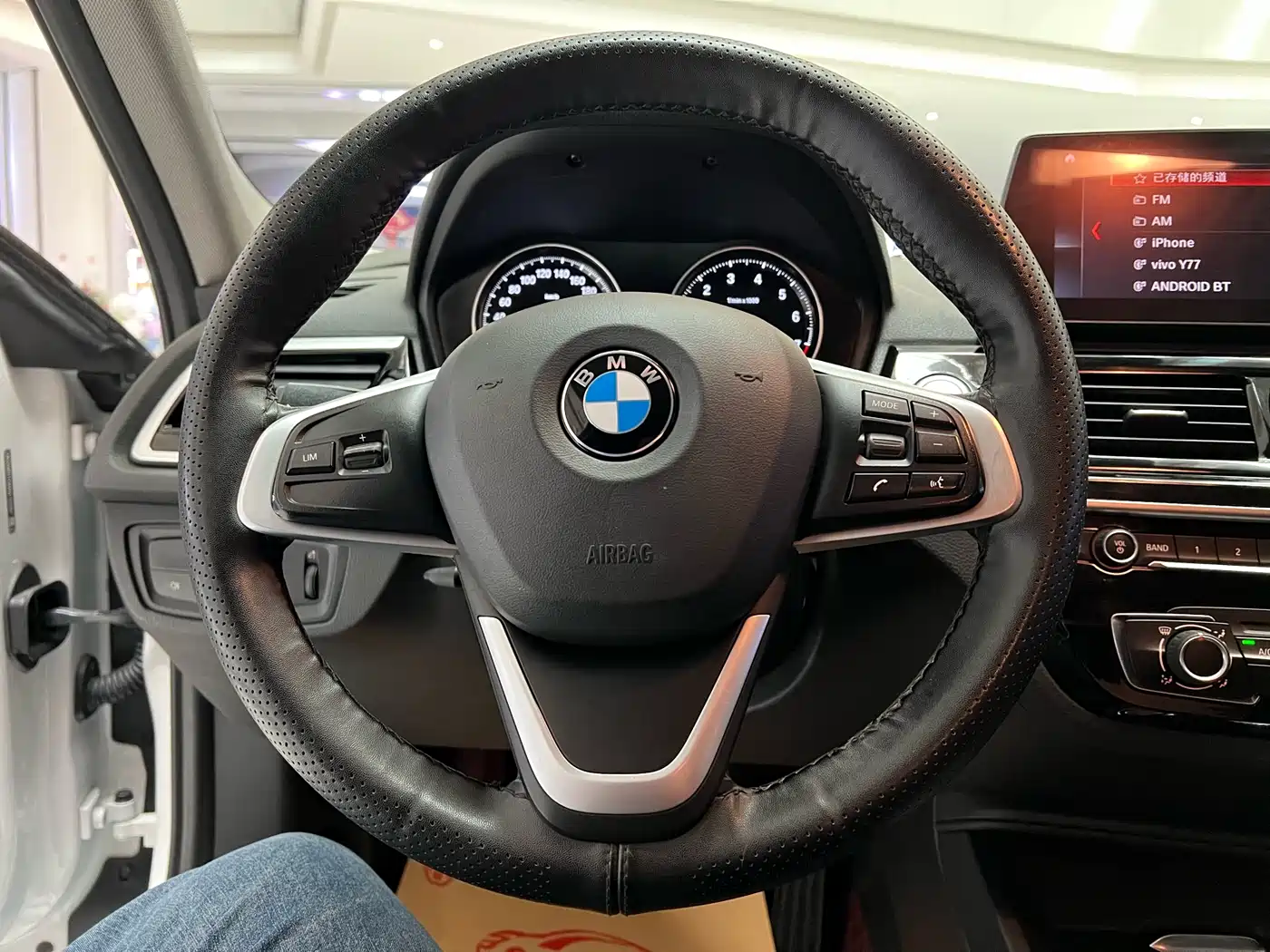 BMW 1 Series 2021 120i M Sport фото 12