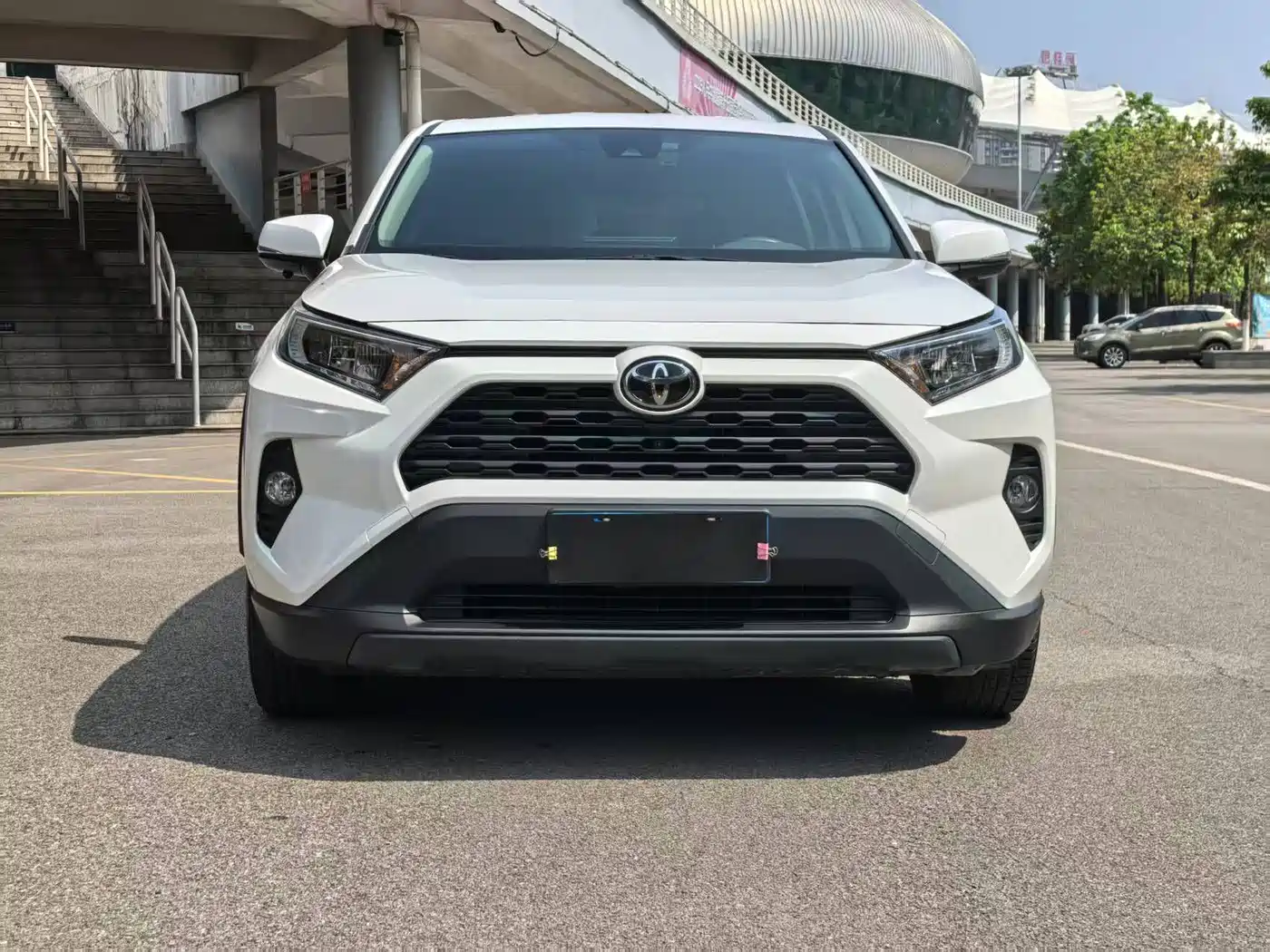 Toyota RAV4 Rongfang 2022 2.0L CVT 2WD Urban Edition фото 2