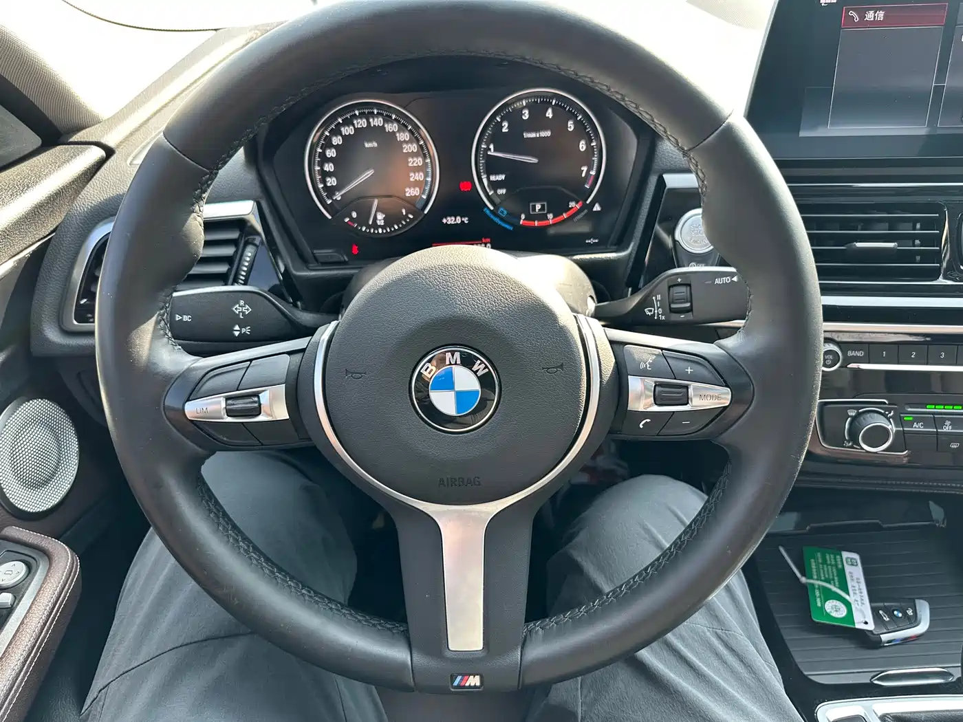 BMW 1 Series 2022 120i M Sport Shadow Edition фото 10