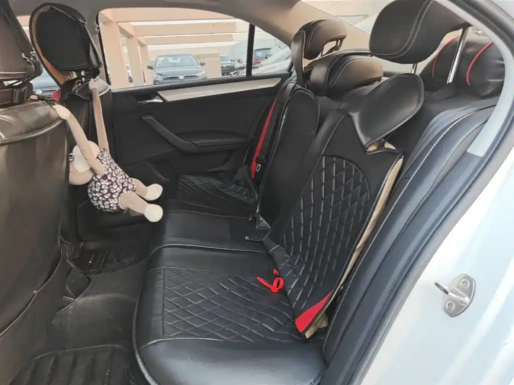 Škoda Rapid 2019 1.5L Automatic Comfort Version China VI фото 17