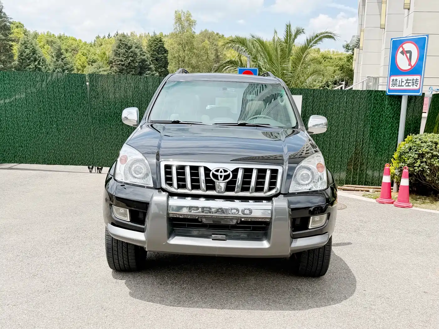 Toyota Prado (Import) 2004 VX 4.0 фото 2