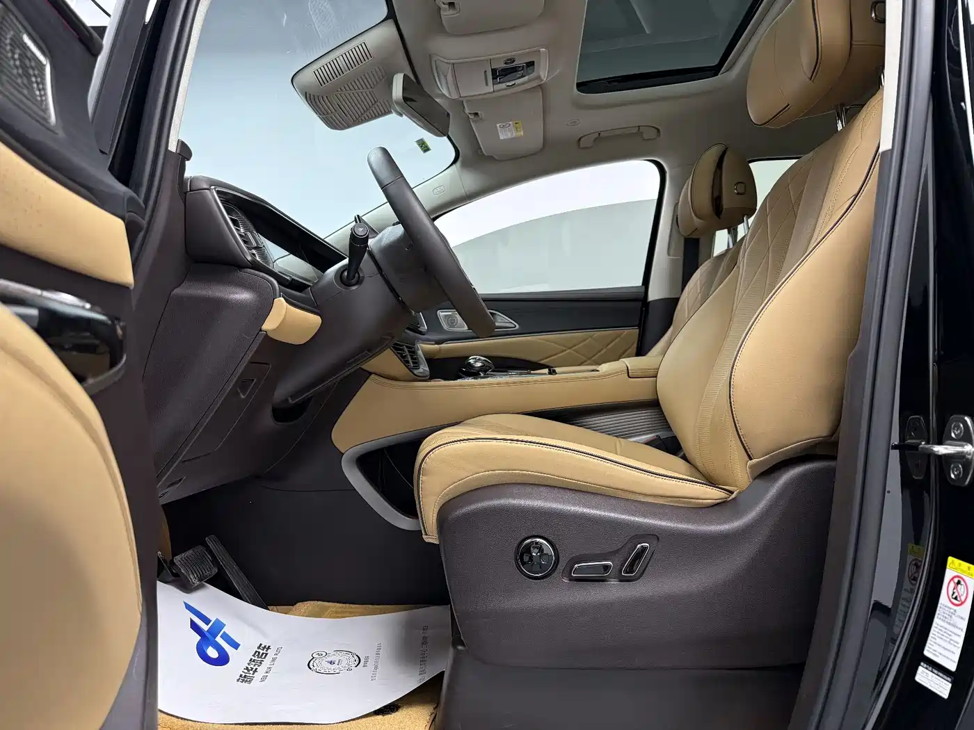 Denza D9 2024 DM-i 980 AWD Prestige фото 13