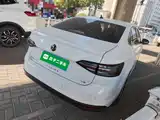 Photo 7 - Volkswagen Lavida