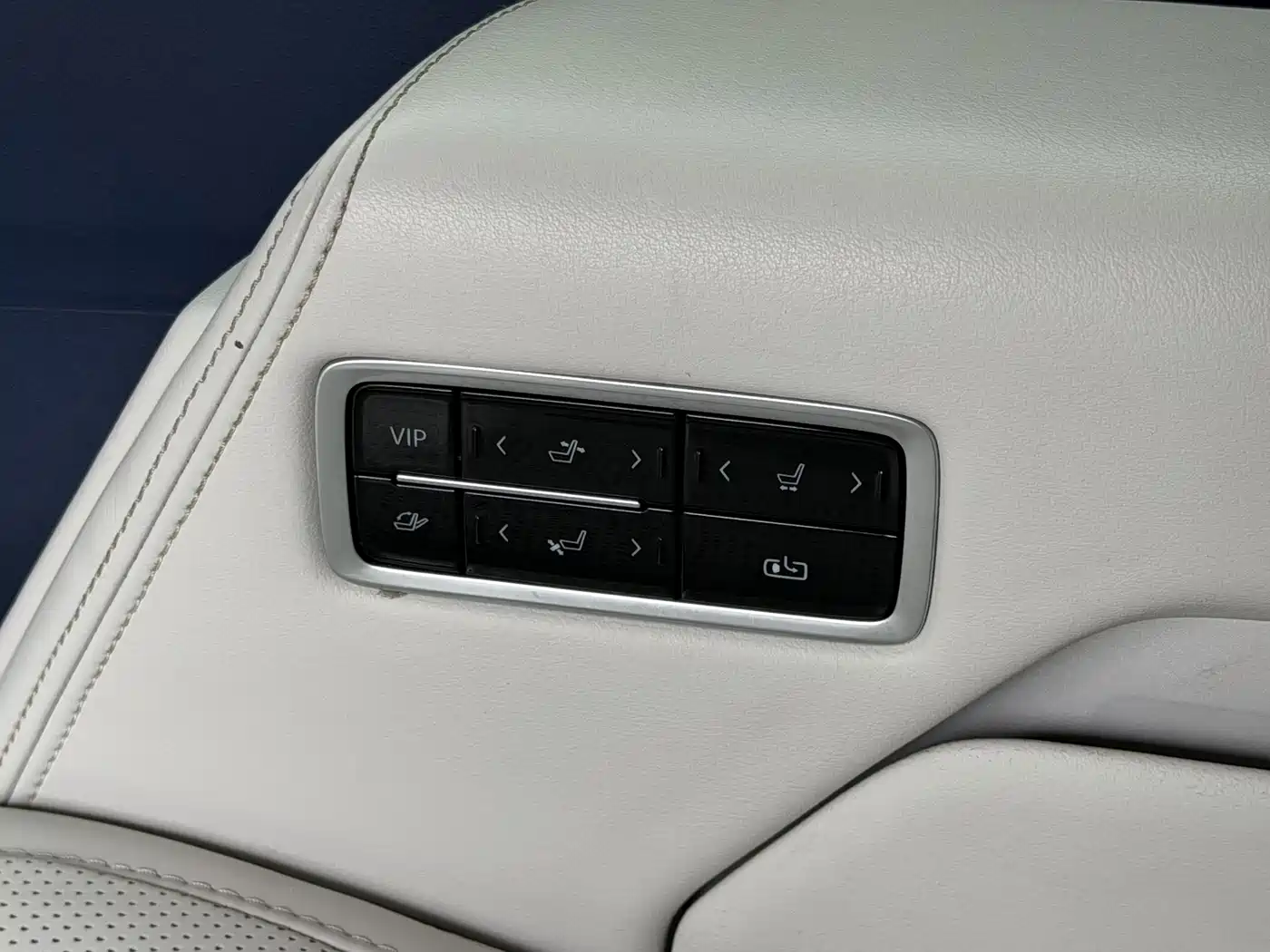 Buick Century 2023 2023 2.0T 6-Seat World Edition