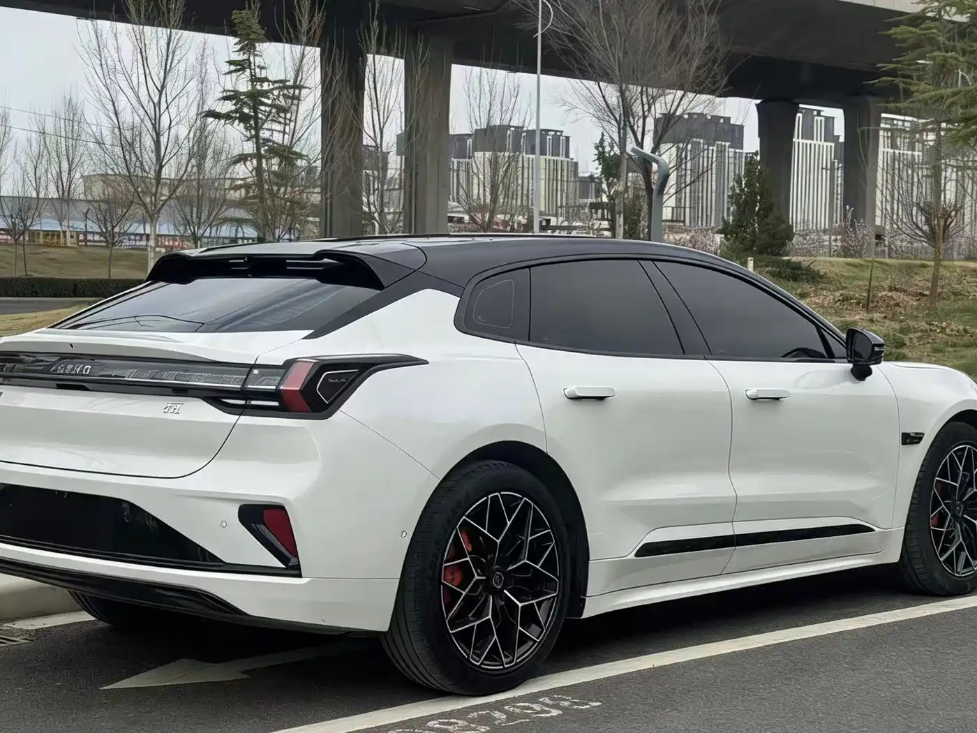 ZEEKR EXTREME KRYPTON 001