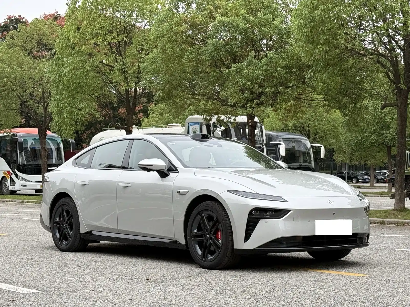 صورة 3 - Dongfeng Yipai eπ007