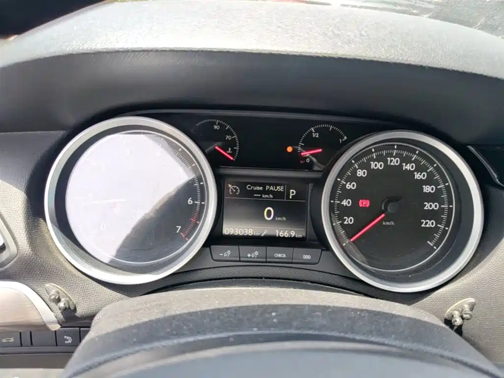 Peugeot 408 2016 1.6T Automatic Luxury Edition фото 12