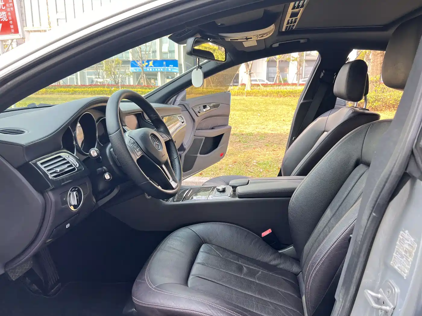 Mercedes-Benz CLS 2012 CLS 300 CGI фото 11