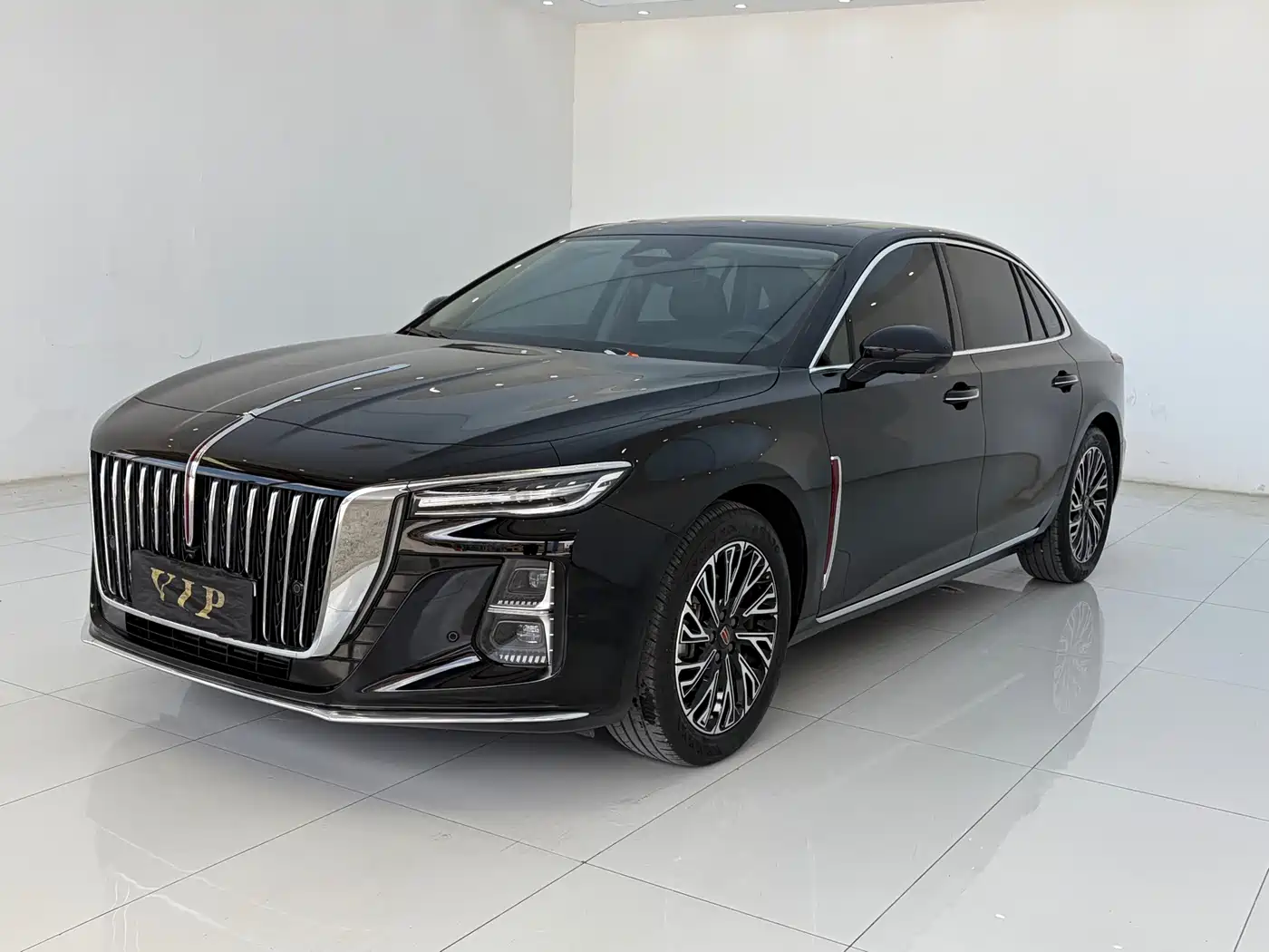 Hongqi H5 2024 2.0T Automatic Smart Connect Flag Smooth Edition фото 2