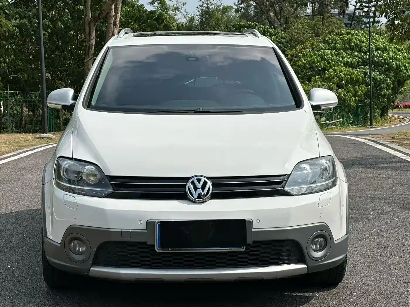 Volkswagen Golf (Import) 2011 1.4TSI Cross Golf фото 2