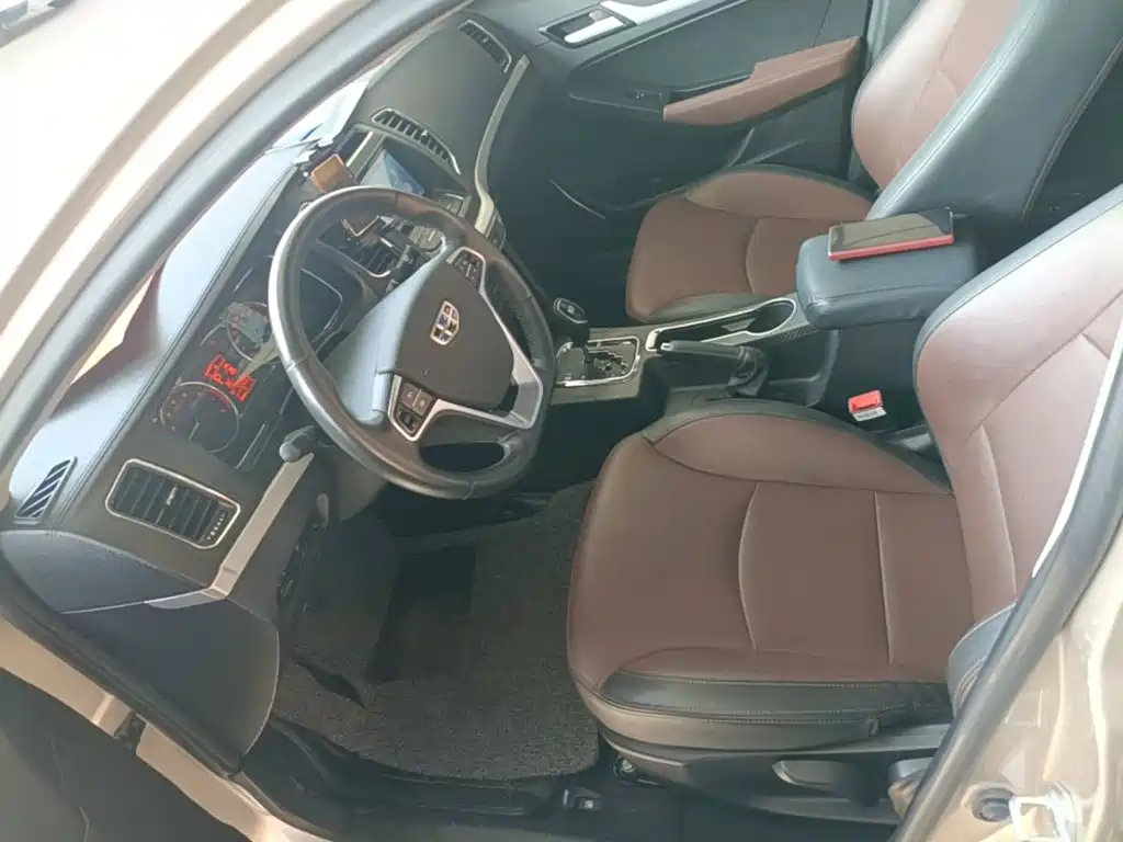 Фото 15 - Geely Vision
