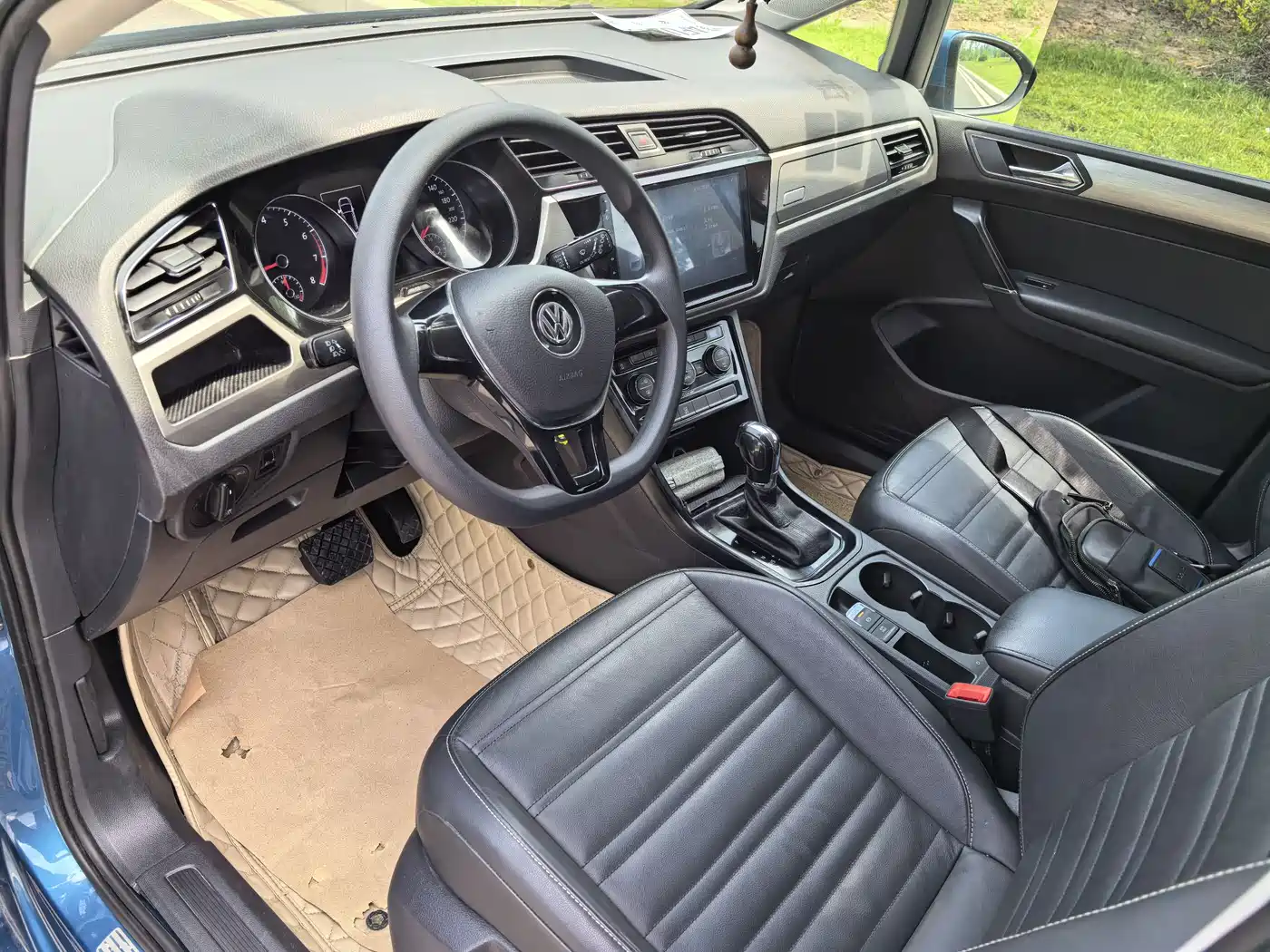 Volkswagen Touran 2016 Touran L 280TSI DSG Comfortline фото 5