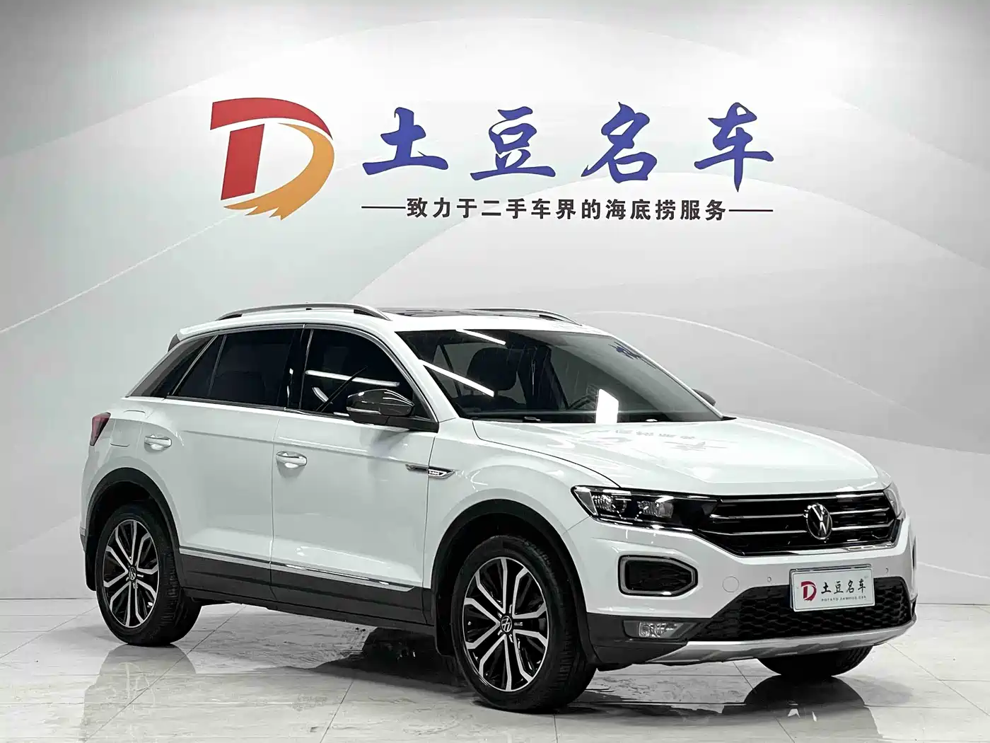Volkswagen T-ROC 2021 Facelift 280TSI DSG 4WD Luxury Smart Connect Edition фото 3