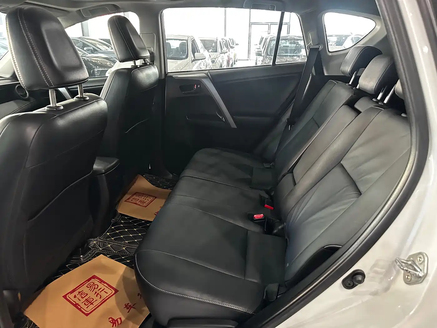 Toyota RAV4 Rongfang 2016 2.5L Automatic 4WD Elite фото 7