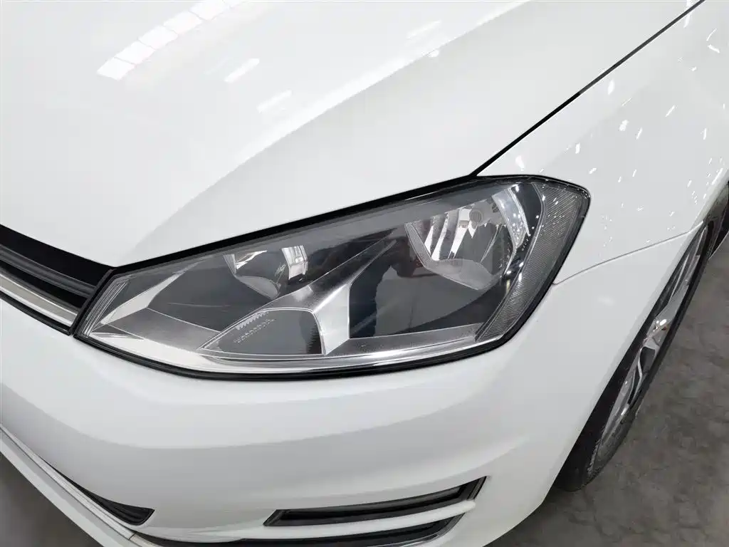 Volkswagen Golf 2016 230TSI Automatic Luxury фото 7