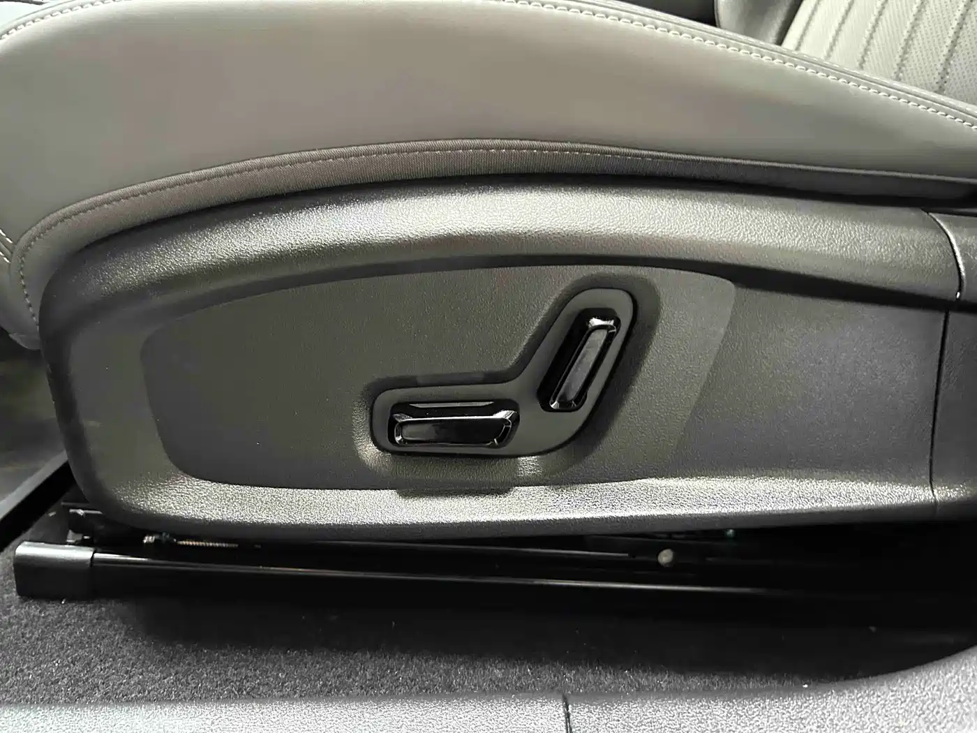Geely Galaxy Galaxy A7 2025 2025 EM-i 150km Explorer+ Edition
