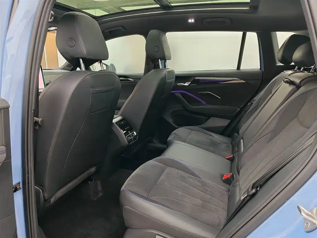 Volkswagen Tiguan L 2024 PRO 380TSI 4WD R-Line Premium Edition фото 7