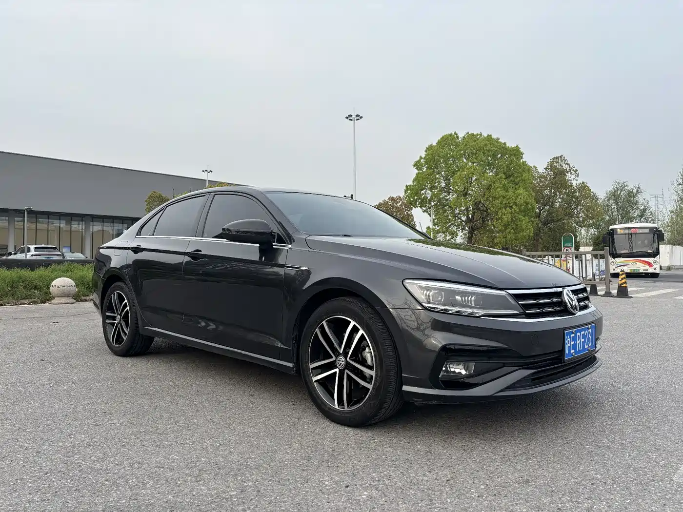 Volkswagen Lamando 2021 280TSI DSG Comfort Edition фото 3