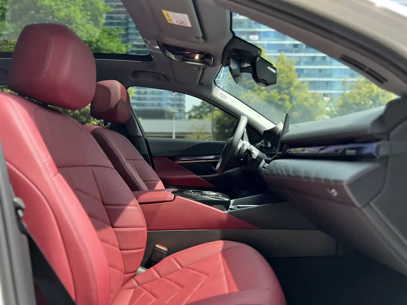 BMW 5 Series 2024 530Li Leading Model Luxury Package фото 14