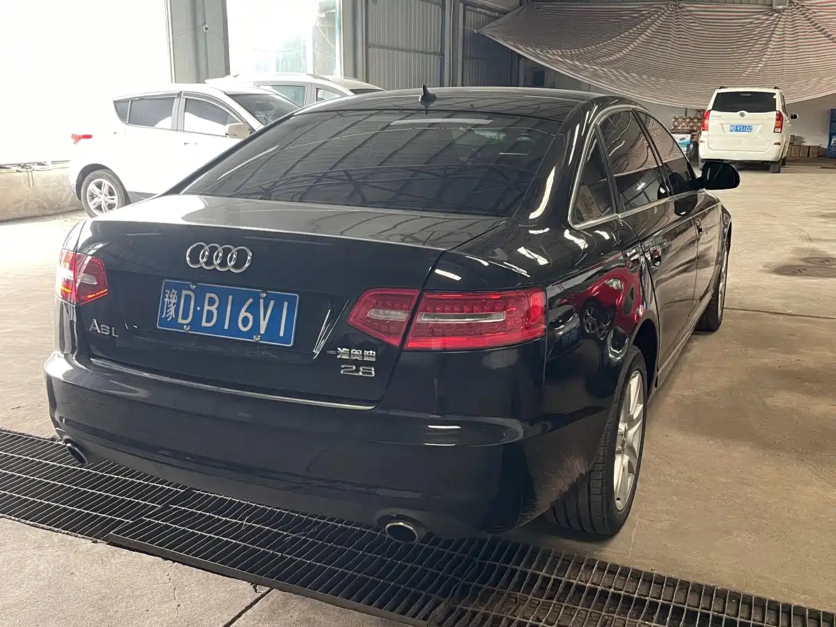 Фото 6 - Audi A6L