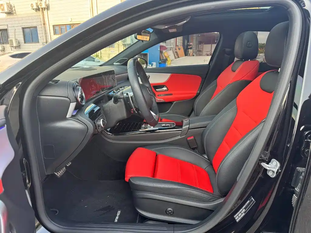 Mercedes-Benz A-Class AMG (Import) 2025 2025 Model Year Facelift AMG A 35 4MATIC