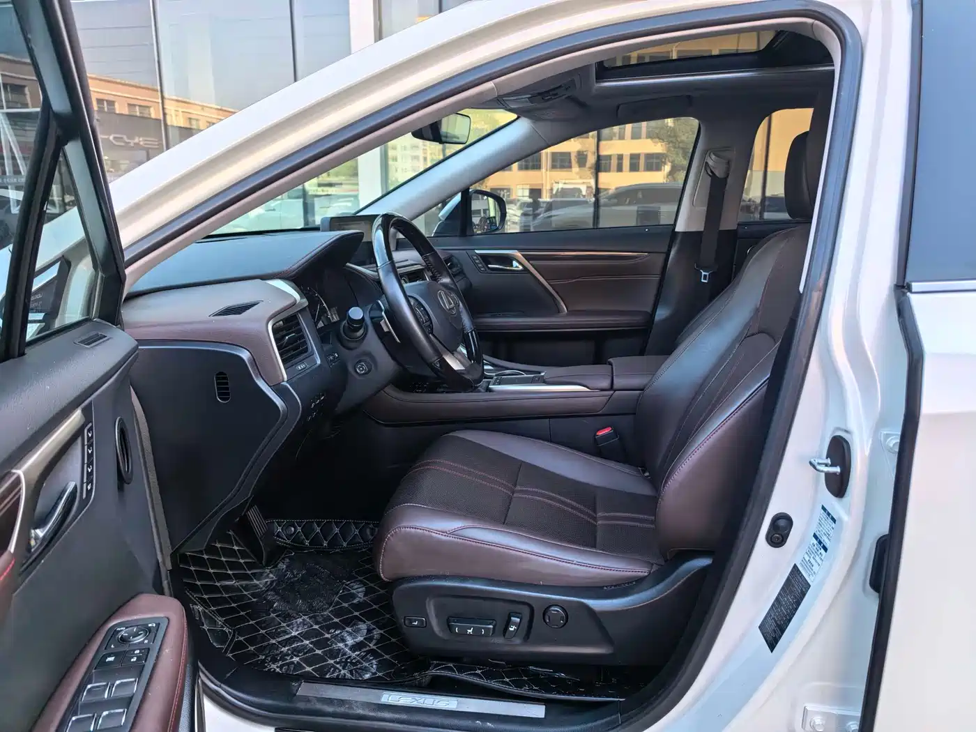 Lexus RX 2020 300 4WD Luxury Edition China VI фото 4