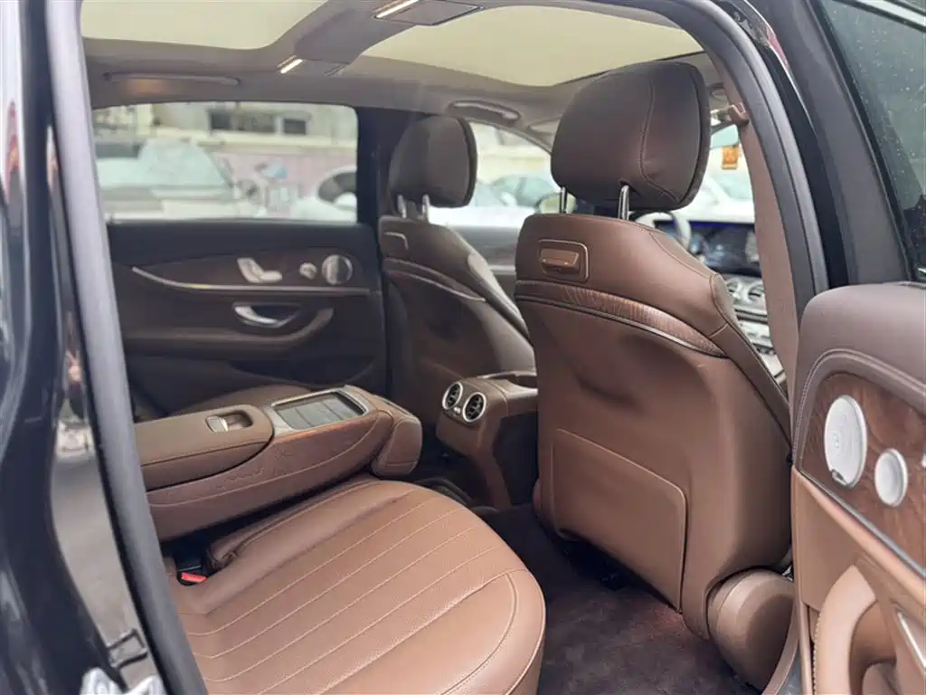 Mercedes-Benz E-Class 2019 Facelift E 300 L Luxury фото 2