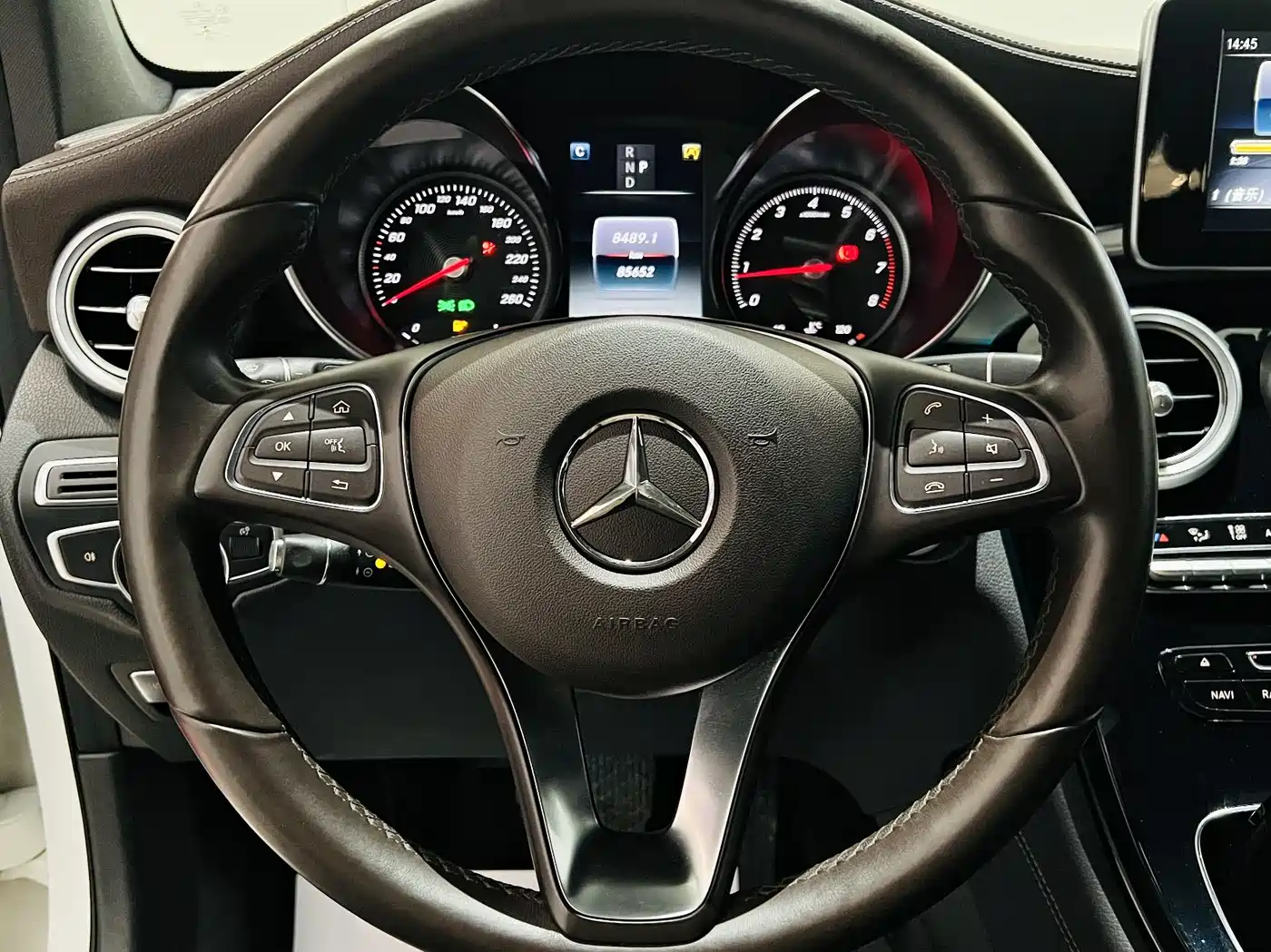 Mercedes-Benz GLC 2019 Model GLC 200 L 4MATIC фото 6