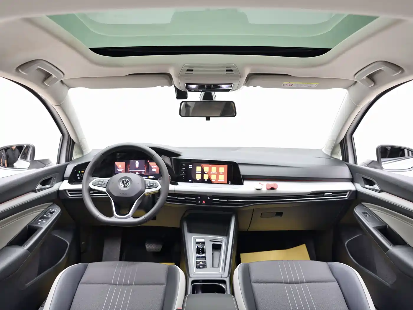 Volkswagen Golf 2023 Facelift 280TSI DSG Pro фото 5