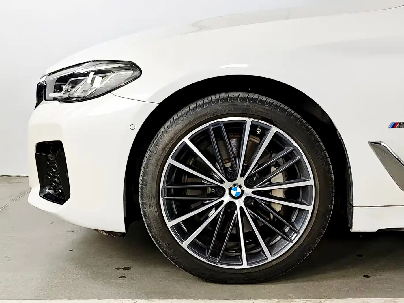 BMW 5 Series 2021 530Li Leading M Sport Package фото 4