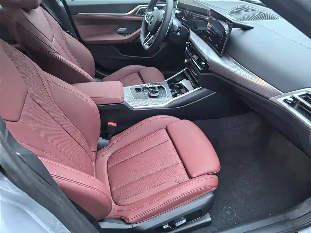 BMW 4 Series 2024 430i Gran Coupe M Sport Shadowline Package фото 9