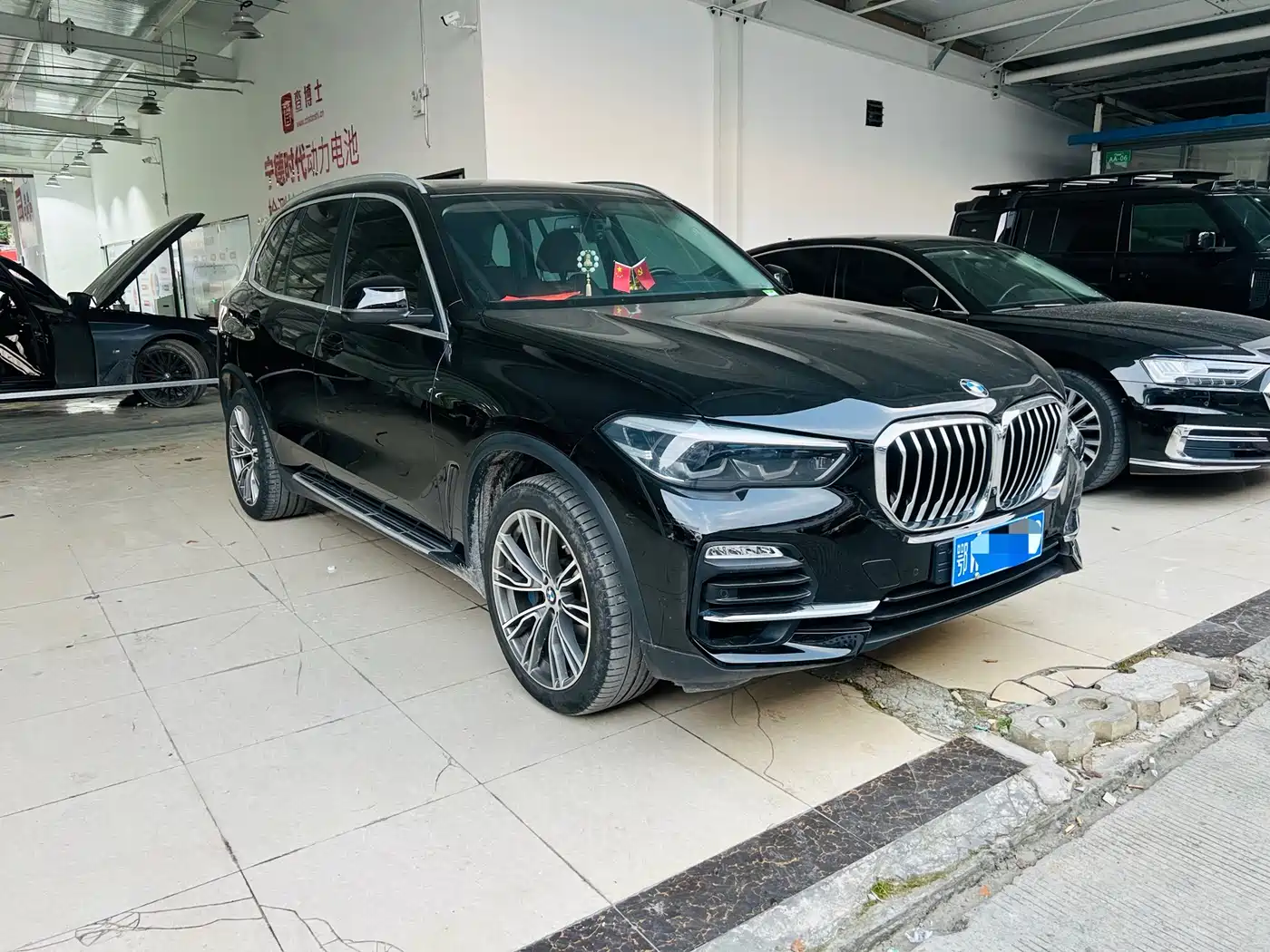 BMW X5 (Import) 2020 xDrive40i M Sport Package фото 3