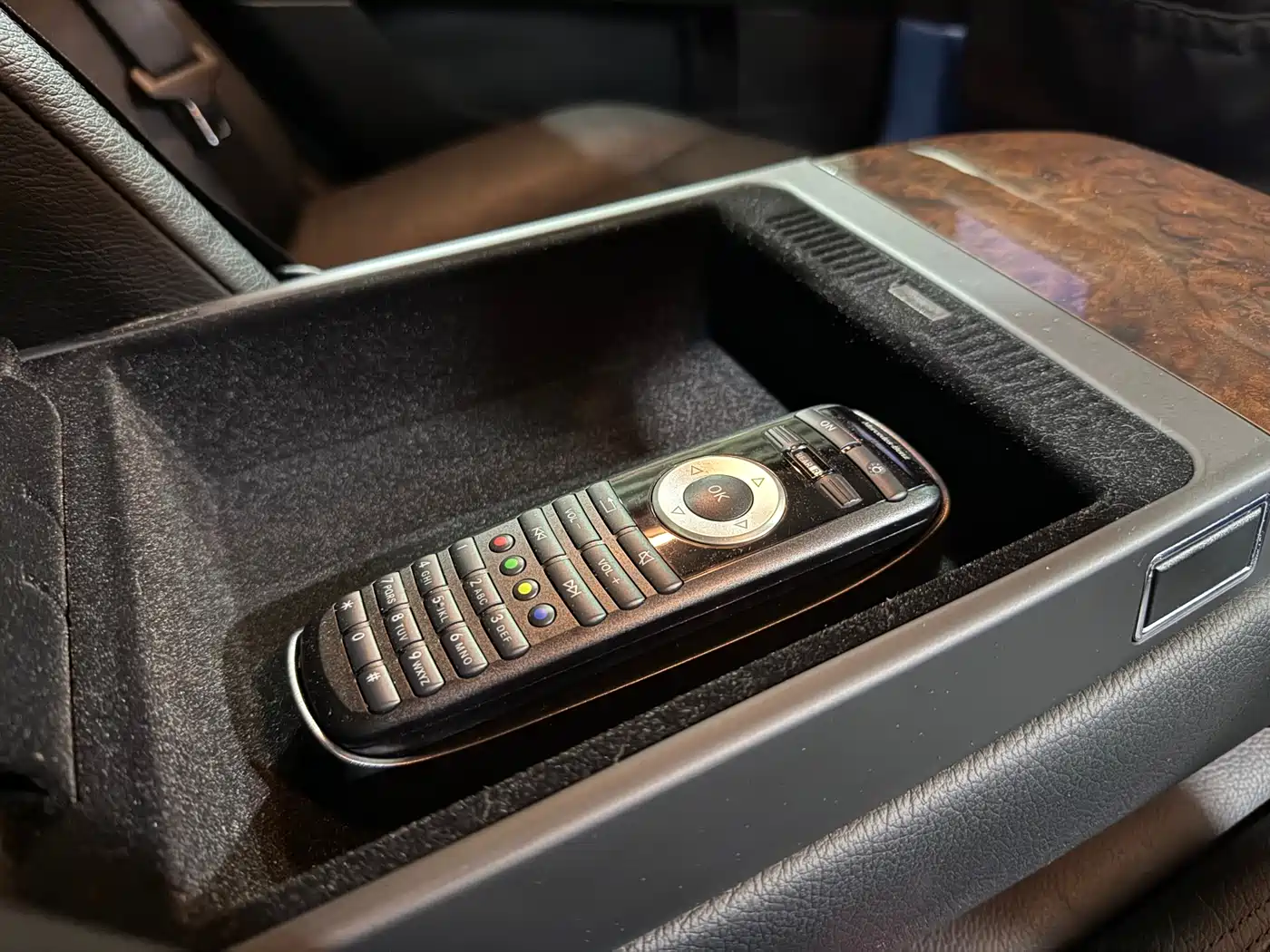 Mercedes-Benz S-Class 2010 Model S 400 L HYBRID фото 25