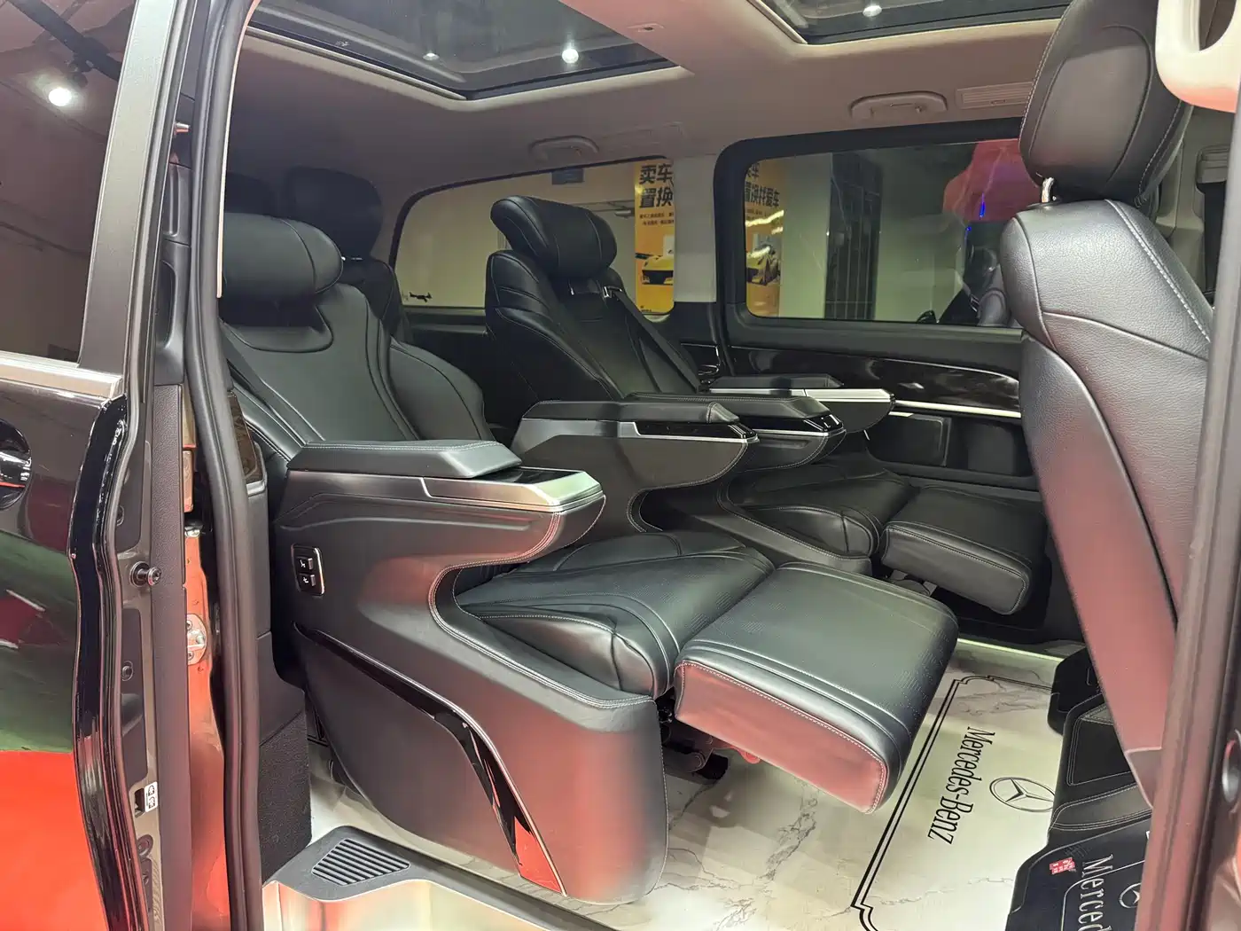 Mercedes-Benz V-Class 2018 V 260 L Premium Long Version China V фото 43
