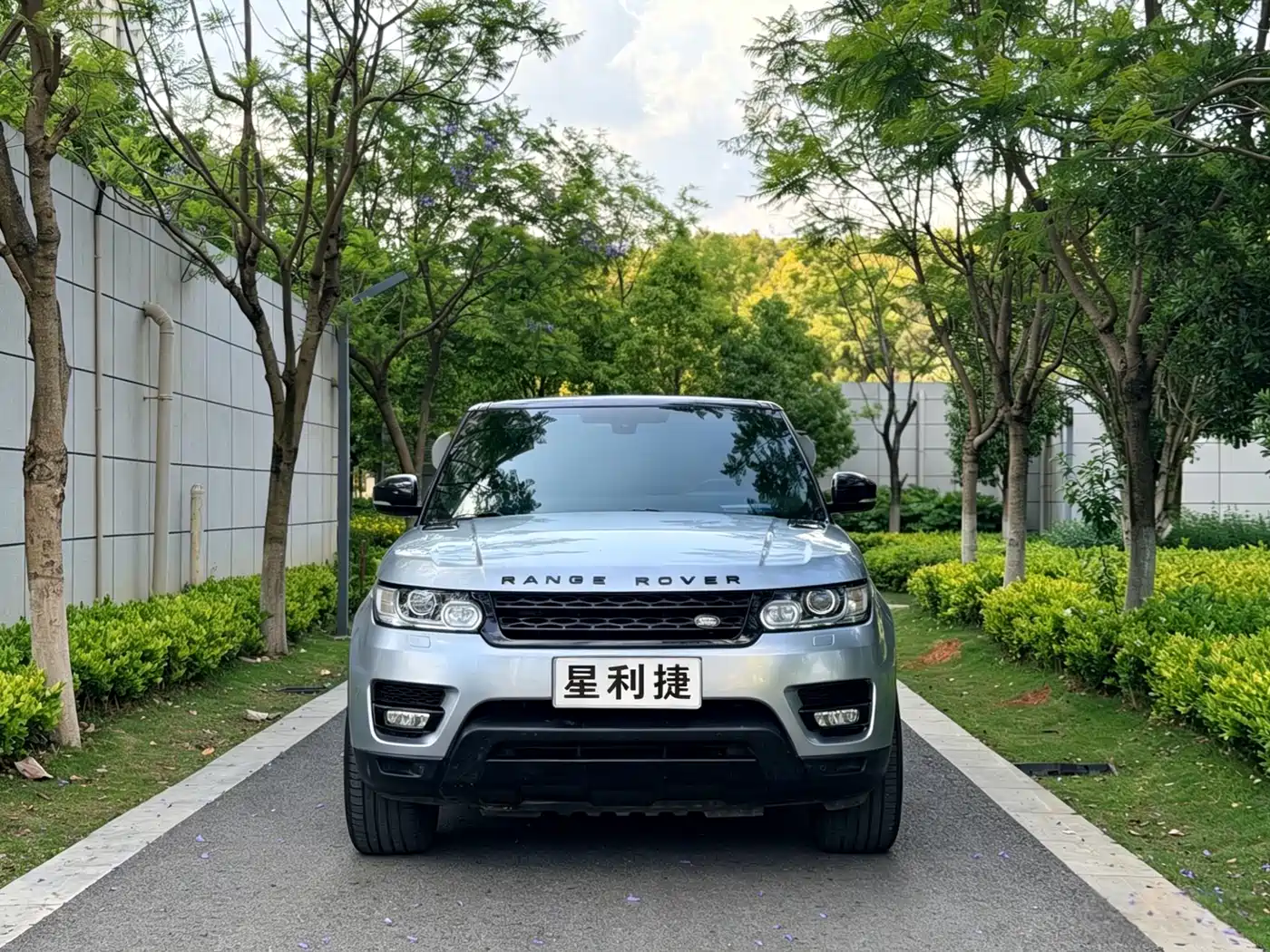 Land Rover Range Rover Sport 2015 3.0 SC V6 HSE фото 2