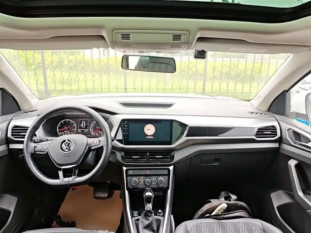 VOLKSWAGEN TU KAI