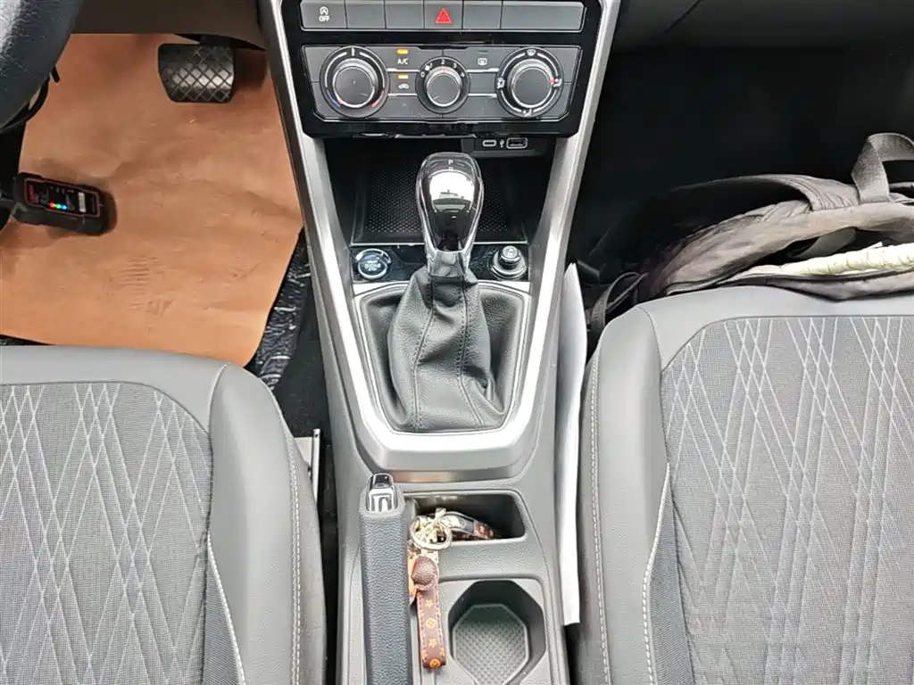 VOLKSWAGEN TU KAI