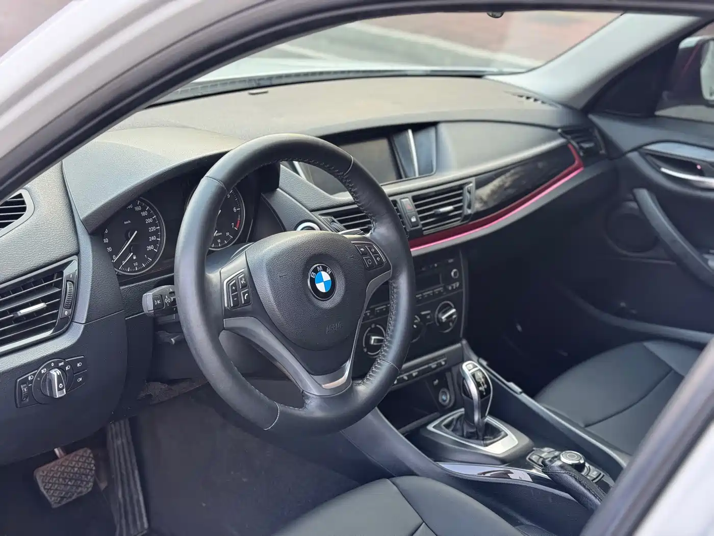 BMW X1 2015 Model sDrive18i Fashion Advanced Edition фото 13