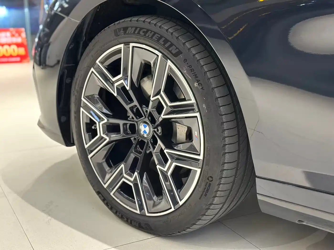 BMW 5 Series 2025 530Li Premium M Sport Package фото 7