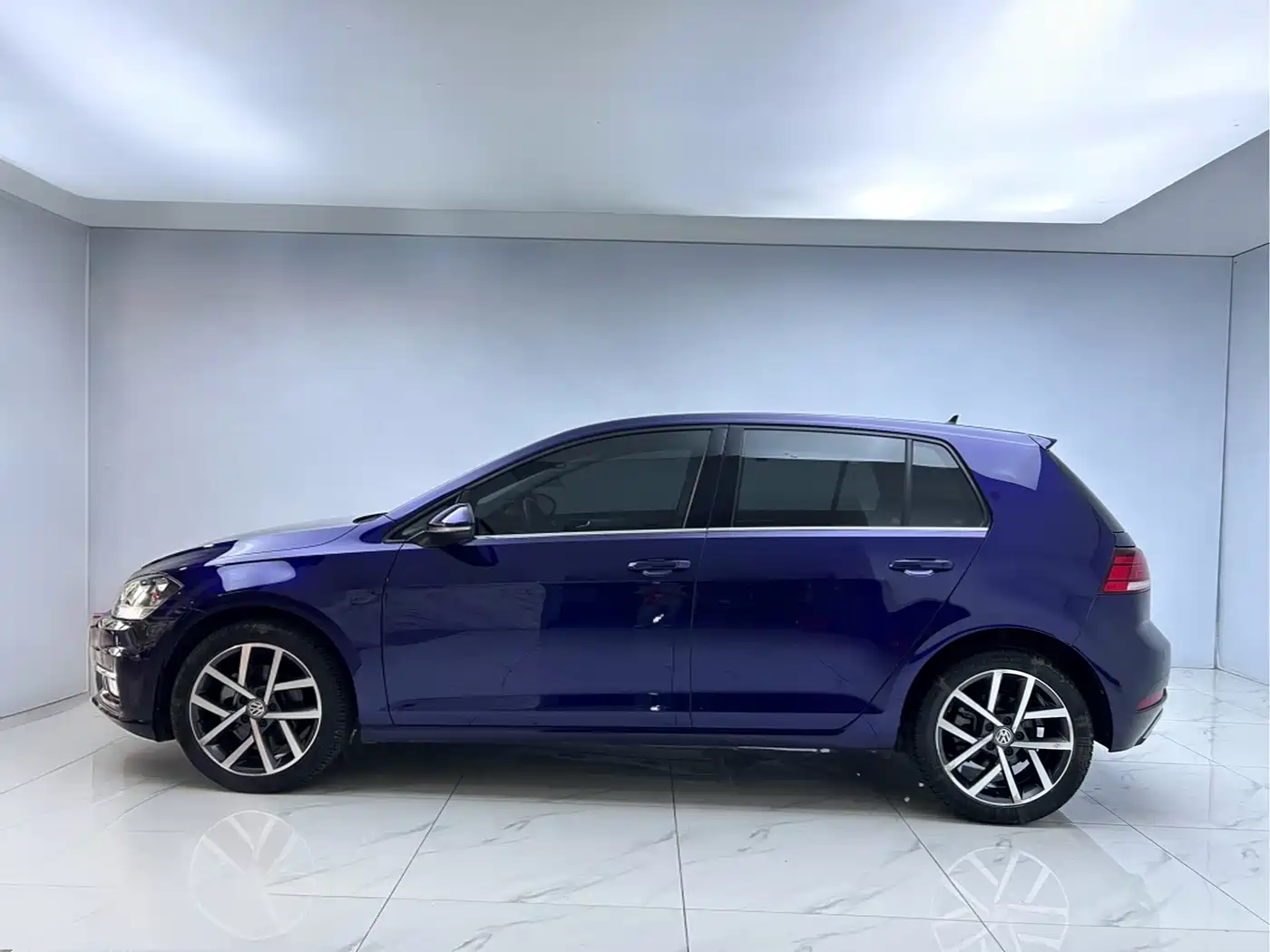 Volkswagen Golf 2020 Beloved Edition 280TSI DSG Comfort фото 4