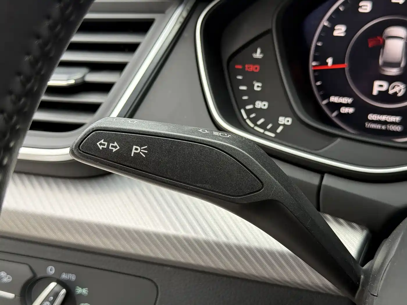 Audi Q5L 2020 Facelift 40 TFSI Honor Fashion фото 25