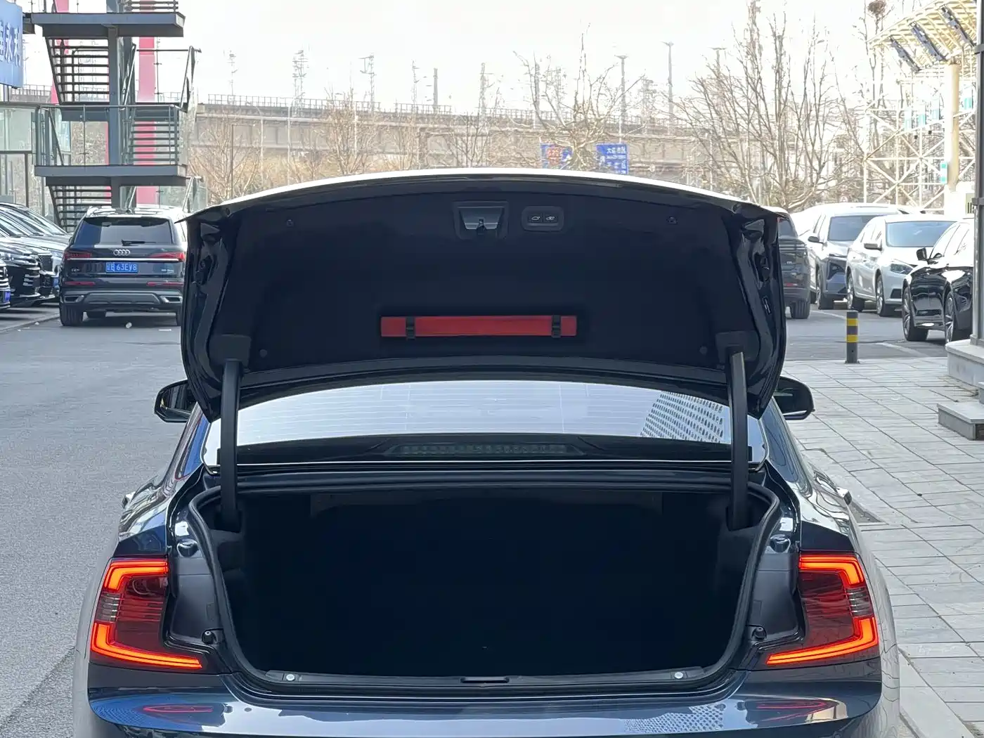 Volvo S90 2022 B5 Zhiyuan Luxury Edition фото 6